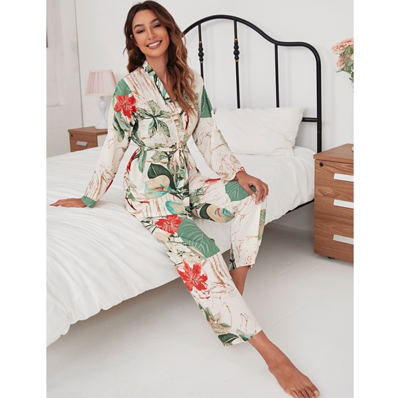 3 Piece Beige Green Floral Print Pajama Set - Picture 5 of 9